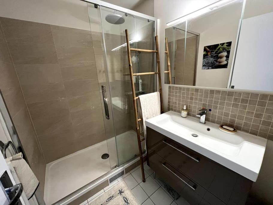 Superbe Appartement Avec Belle Vue Jardin Paris Exterior foto